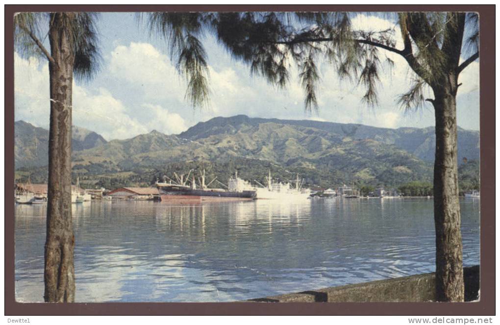 TAHITI        Panorama Sur Le Port De PAPEETE - Polynésie Française