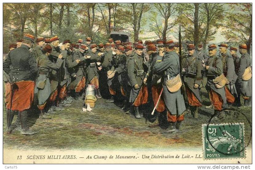 MILITARIA - Distribution De Lait - Manovre