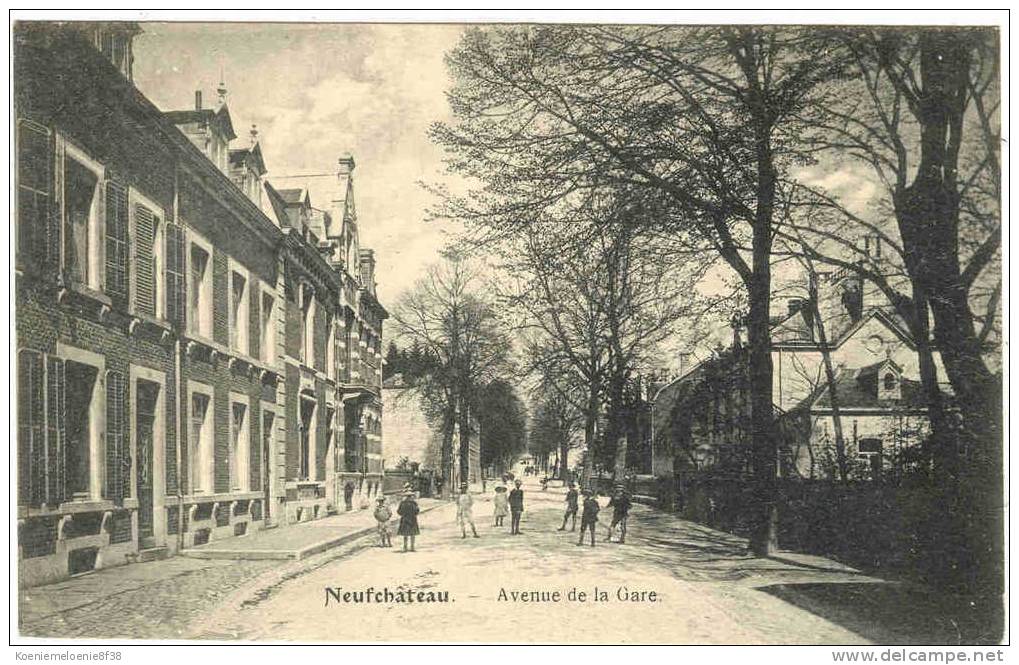 NEUFCHATEAU - AVENUE DE LA GARE - Neufchâteau