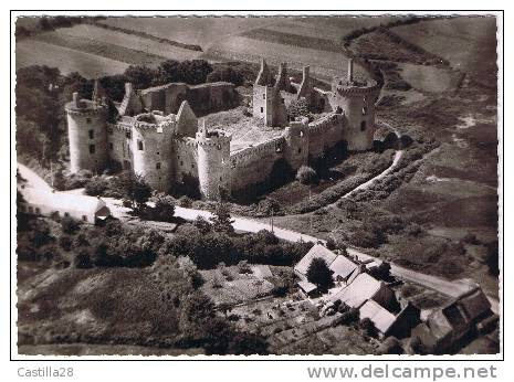 Cpsm SARZEAU - Vue Aérienne Du Château De Suscinio (village) - Sarzeau