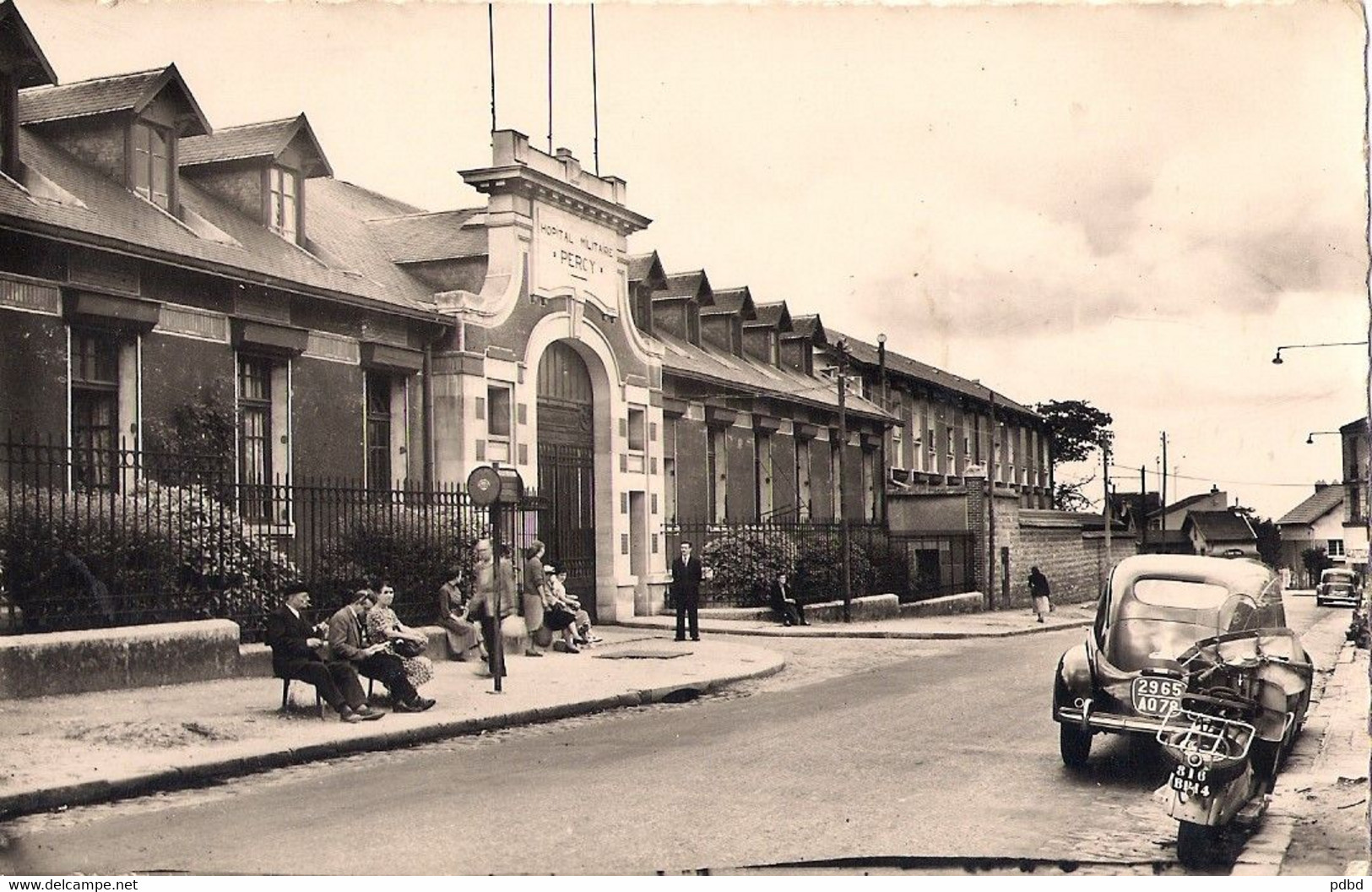 92 . CLAMART . 1CPA, 1CPSM .  Rue De Paris . Percy . - Clamart