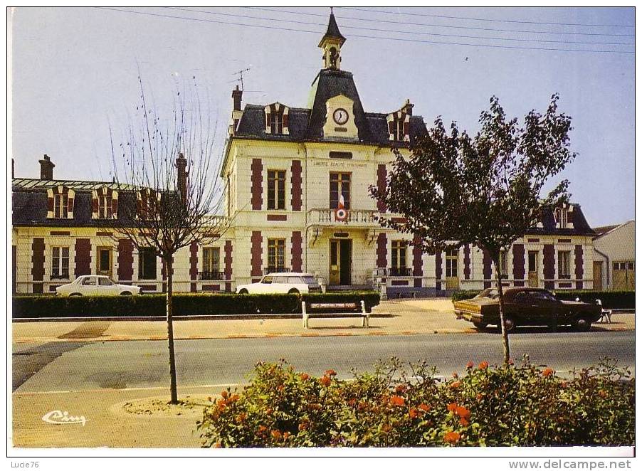 PERSAN  -  L´ Hôtel De Ville - Persan