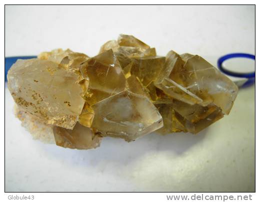 FLUORINE INCOLORE SUR QUARTZ 8 X 3 CM LE BURC  TARN - Mineralien
