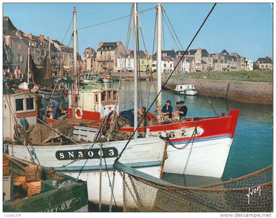 44 : LE CROISIC / LE PORT / TRES JOLIE CPSM YVON EKB 151 - Le Croisic