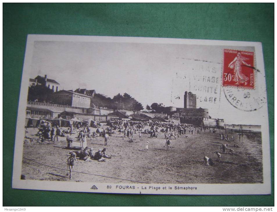 Cpa   Fouras - La Plage Et Le Semaphore        6462 - Fouras-les-Bains