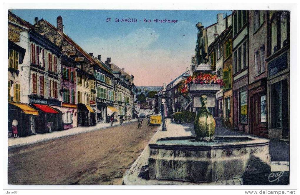 CPA     57          SAINT AVOLD    1945     RUE HIRSCHAUER - Saint-Avold