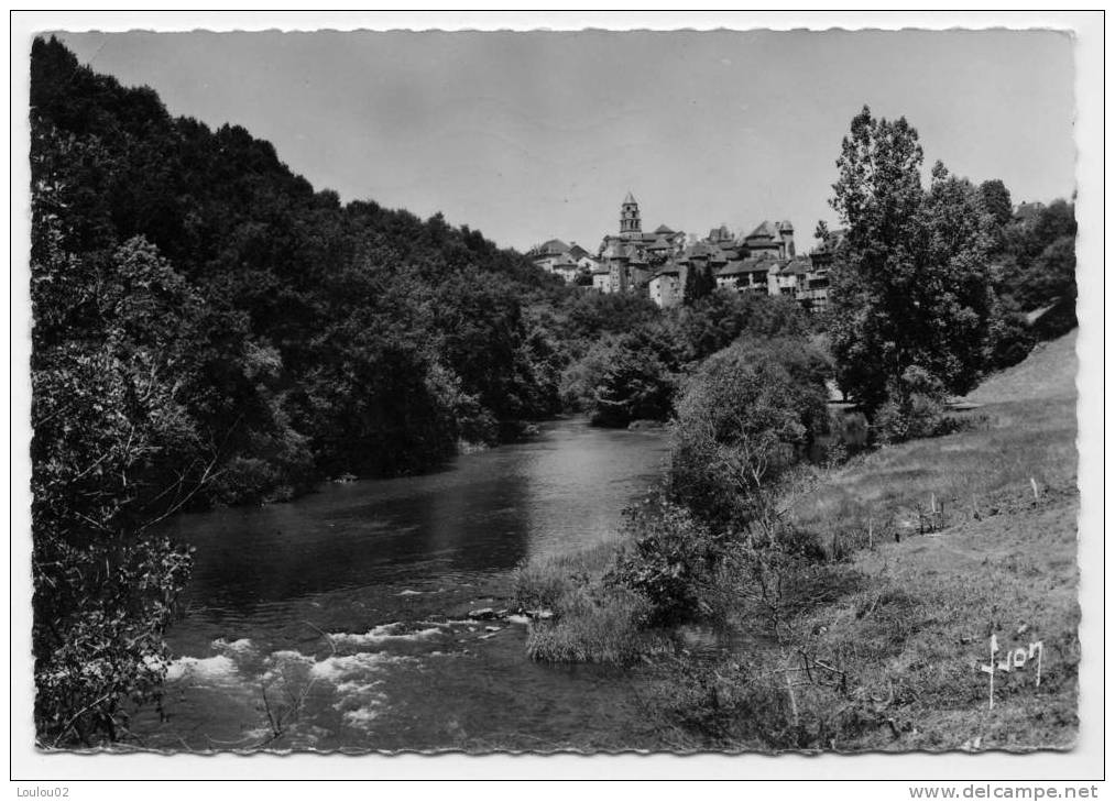 19 - UZERCHE - Les Bords De La Vezère - Bord Dentelé - Uzerche