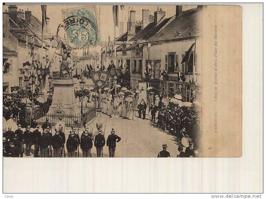 JARGEAU. - Fêtes De Jeanne D´Arc, Place Du Martroi. - Jargeau