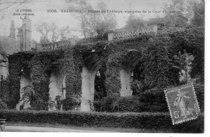 VALMONT  -   Ruines De L´Abbaye Vue Prise De La Cour D´honneur   -  N° 1006 - Valmont