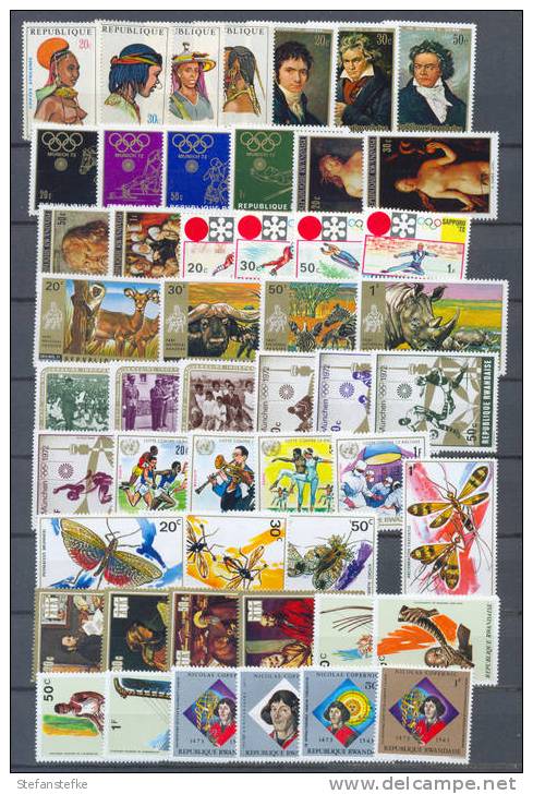 Rwanda Collection:   3 SCANS ** MNH   (zie Scan)  All Different  About 150 Stamps - Collezioni