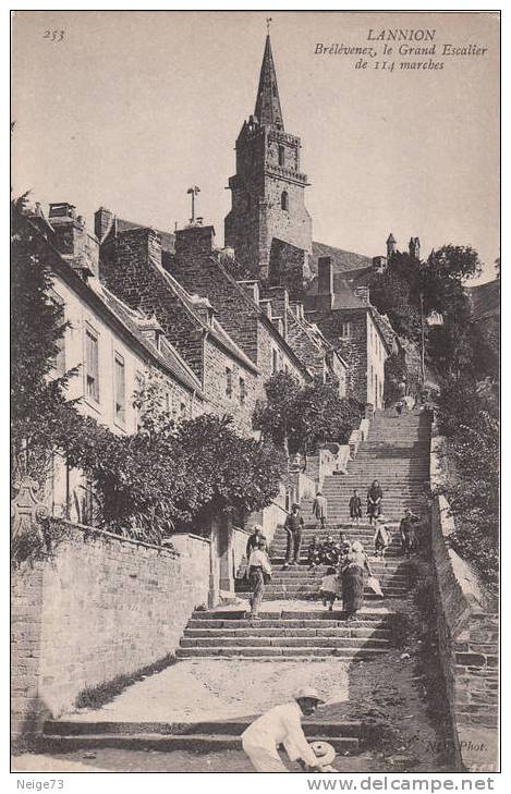 Cpa Du 22. Lannion - Brélévenez , Le Grand Escalier De 114 Marches - Lannion