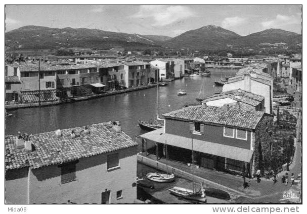 83. PORT GRIMAUD. LA CITE LACUSTRE. Carte Couleur. - Port Grimaud