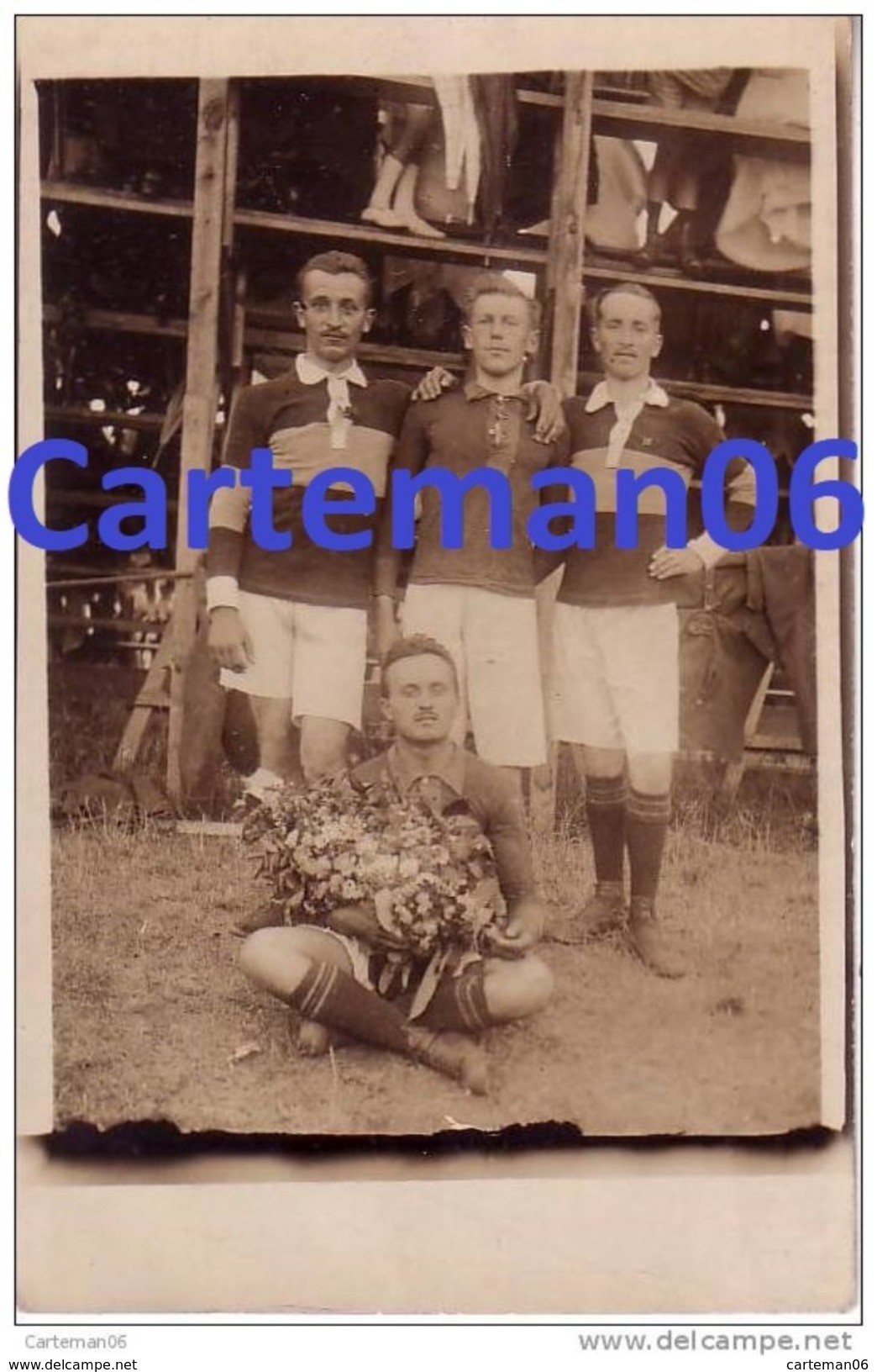 19 - Ussel - Carte Photo (Equipe De Rugby Ou De Foot) - Ussel