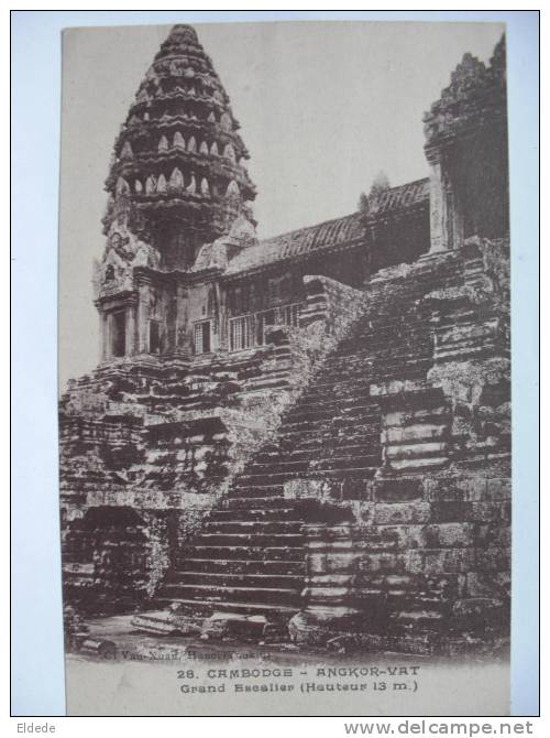 Angkor Wat Grand Escalier Hauteur 13 M - Cambodge