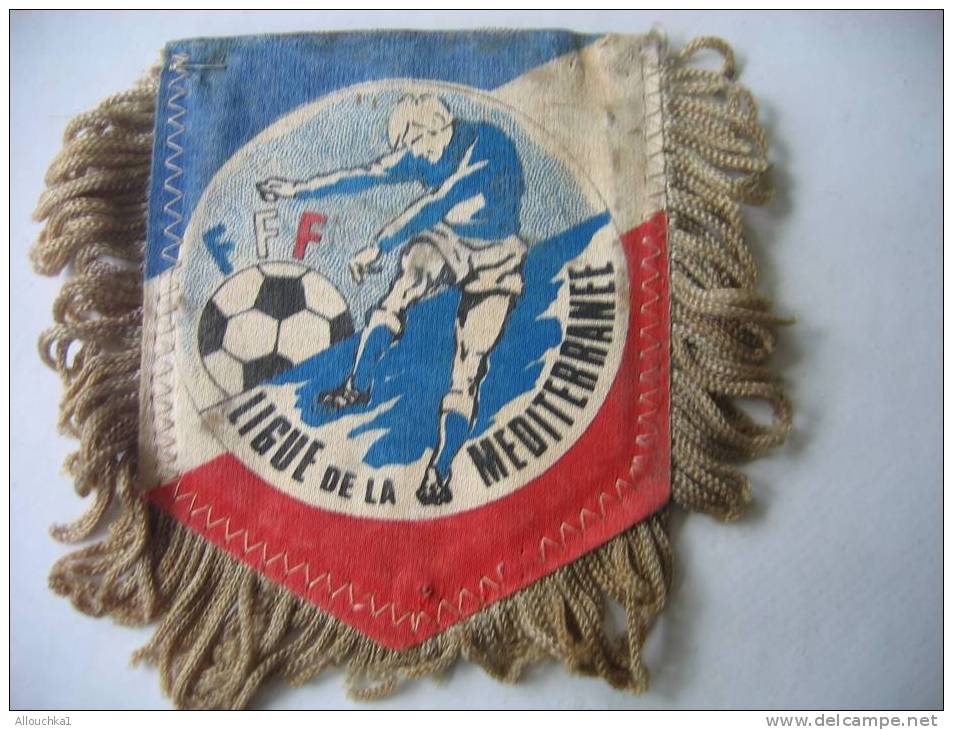 FOOT-BALL- DE LA LIGUE DE LA MEDITERRANEE - ECUSSON BLASON  FEDERATION FRANCAISE DE FOOT-BALL - Habillement, Souvenirs & Autres