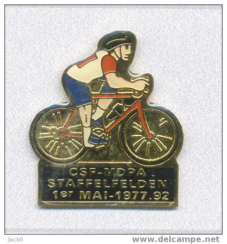 Pin´s  Sport  CYCLISME  CSF-MDPA   STAFFELFELDEN  1er  MAI- 1977.92 - Ciclismo