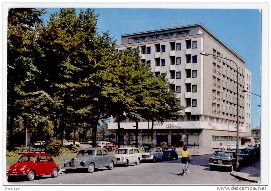 REGGIO EMILIA, VIALE NOBILI E HOTEL  ASTORIA, VG 1967, ANIMATA - Reggio Nell'Emilia