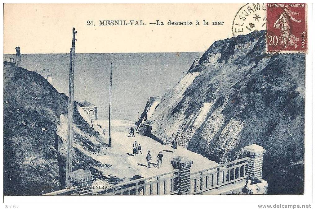 MESNIL-VAL- La Descente à La Mer - Mesnil-Val