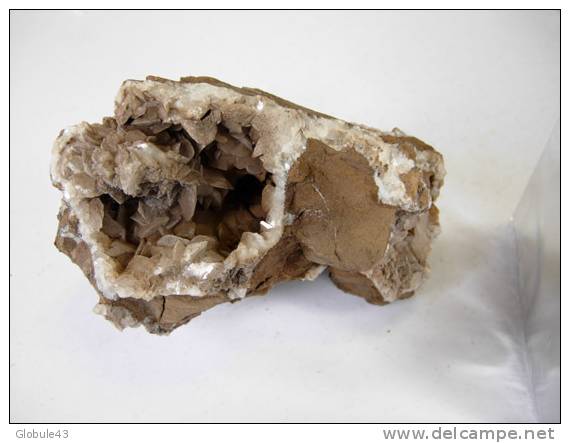CALCITE 11,5 X 9 CM   ALLENC LOZERE - Minerals