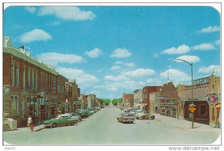 Smith Center Kansas, Chrome Postcard Street Scene With 50s Vintage Autos, Business Stores, Sinclair Gasoline - Autres & Non Classés