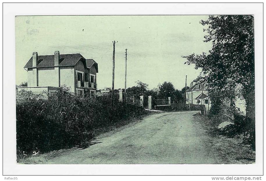 EGRISELLES LE BOCAGE - Entrée Du Pays - Route De Courtenay - Egriselles Le Bocage