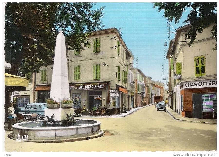 D13 - ISTES  -  La Fontaine Et Avenue De Martigues  (GF) - Istres