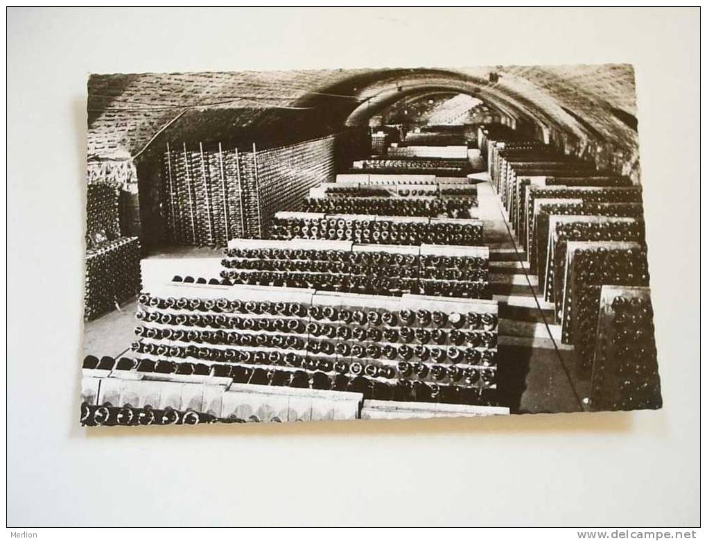 21 NUITS SAINT GEORGES - Maison Labouré Gontard  - Caves Typiques - Méthode Champenoise Cca 1940-50's VF D37468 - Nuits Saint Georges