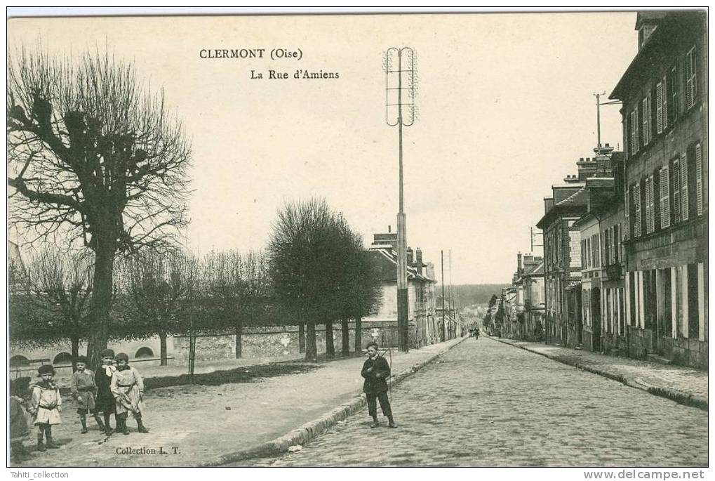 CLERMONT - La Rue D'Amiens - Clermont
