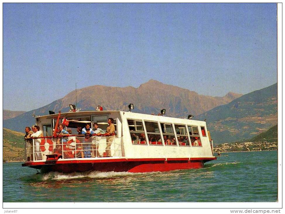 CPM   BATEAU PROMENADE LA CARLINE         CROISIERE SUR LE LAC DE SERRE PONCON - Houseboats