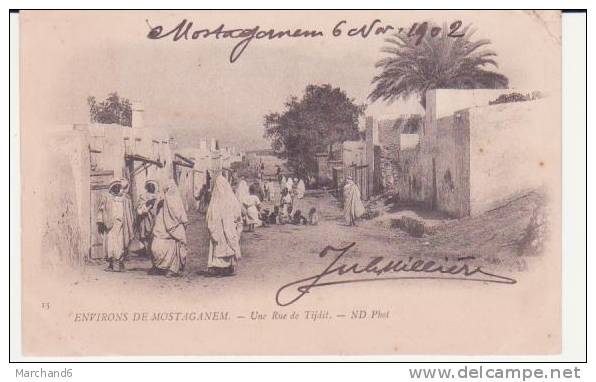 ALGERIE . MOSTAGANEM . ENVIRONS UNE RUE DE TIJDIT  ... (cp Coin Haut Doit Abimé) - Mostaganem