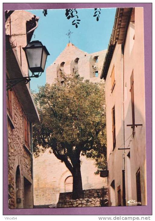 LE CASTELLET - L'Eglise (XIIe Siècle) - Le Castellet