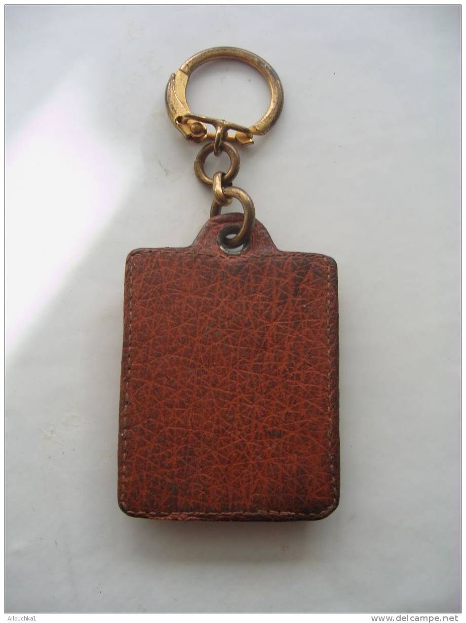 PORTE-CLEFS-porte-clés-PUBLICITAIRE DE COLLECTION  : STATION-ESSENCE - PRODUITS PETROLIERS  MARQUE FINA  EN CUIR MARRON - Porte-clefs