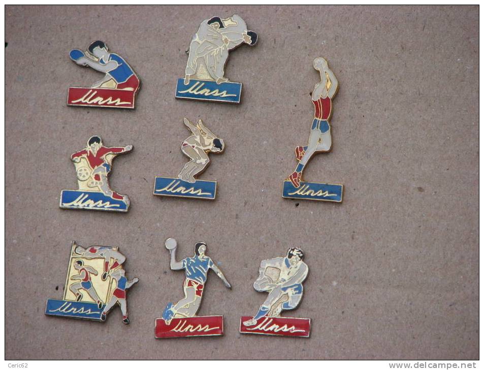 LOT DE 8  PINS DIVERS SPORTS  SERIE UNSS - Autres & Non Classés