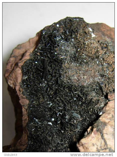 HEMATITE  VOSGES    6 X 5 CM - Mineralen