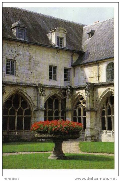 CPM De L Abbaye De Saint Wandrille (Saint-Wandrille-Rançon)   Dans Le Cloître XV ème - Saint-Wandrille-Rançon