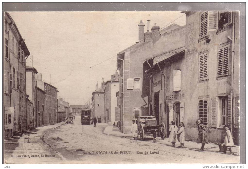 54 --- Saint - Nicolas - Du - Port --- Rue De Laval  ( Tramway , Voiture , Etc ...) - Saint Nicolas De Port