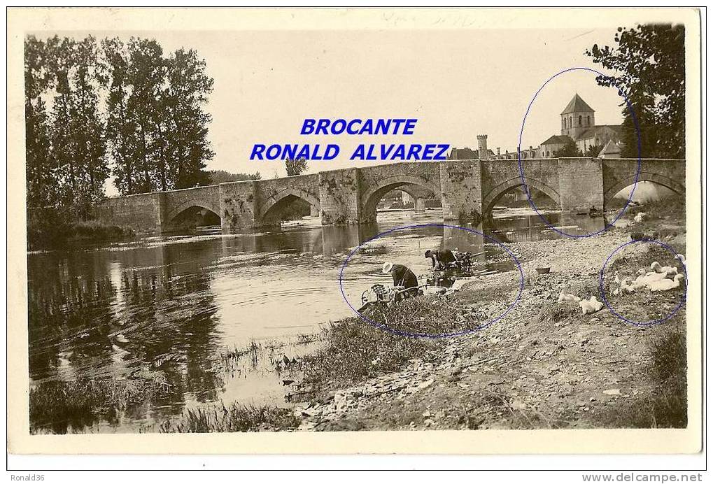 CP 86 SAINT SAVIN (ABBAYE DE) Le Pont ( Lavandières, Canards) Rare Cp - Saint Savin