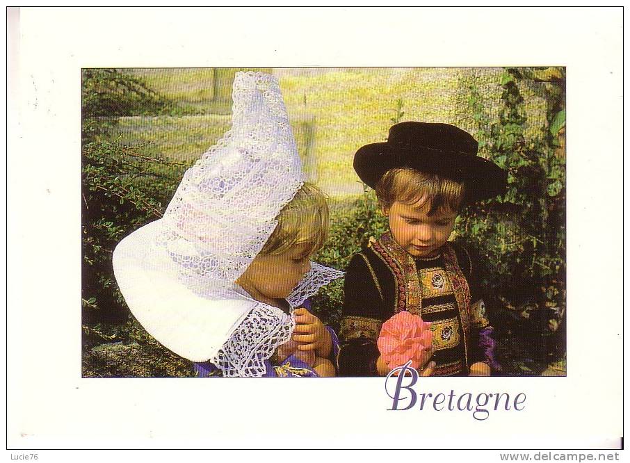 BRETAGNE  -  Jeune Couple En Costume De FOUESNANT - Fouesnant