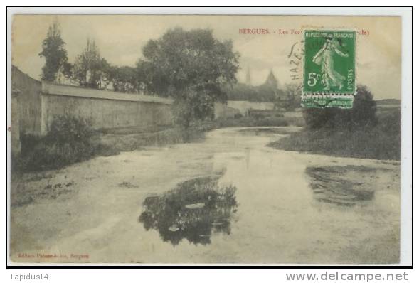 G 381/ CPA      BERGUES    LES FORTIFICATIONS XVII ° Siecle - Bergues