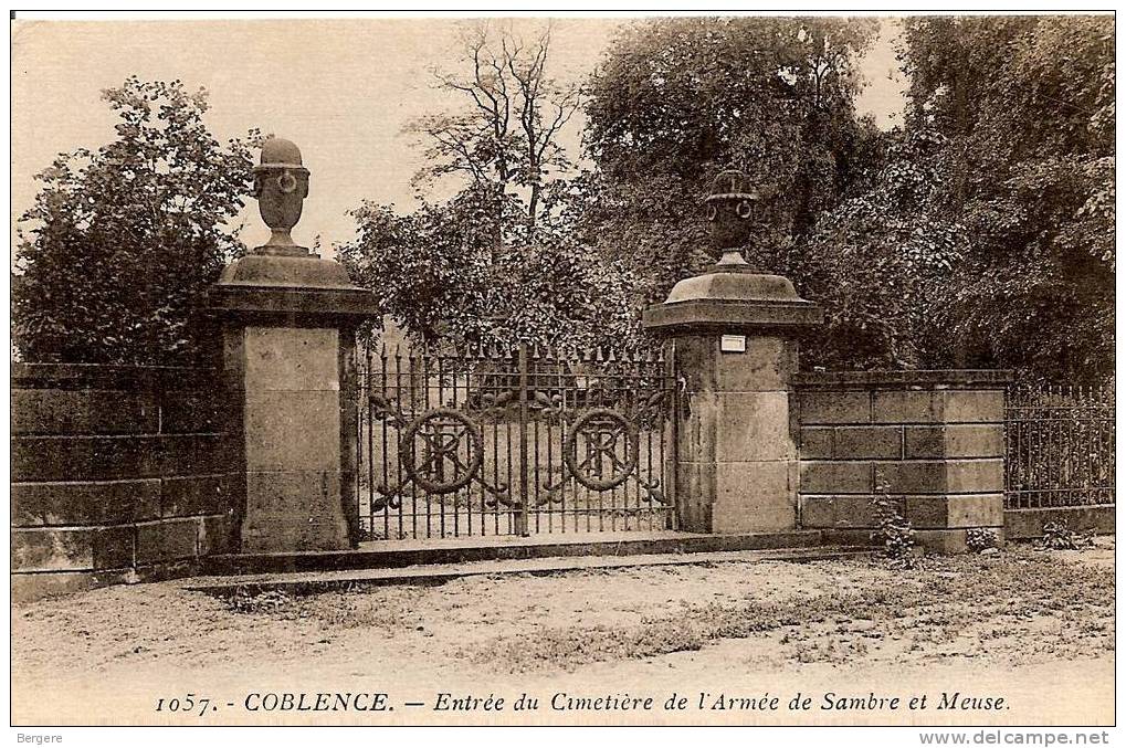 CPA COBLENCE. Entrée Du Cimetiére De L'Armée De Sambre Et Meuse - Koblenz