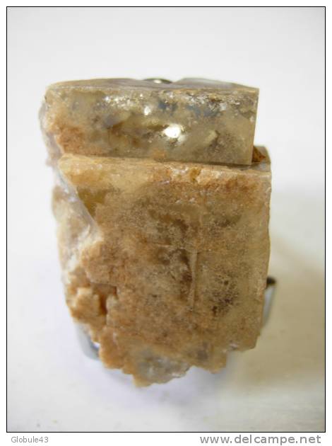 2 CUBES DE FLUORINE EMBOITES JAUNE ET BLEUE  3,8 X 3 X 3 CM  JOSAT - Minéraux