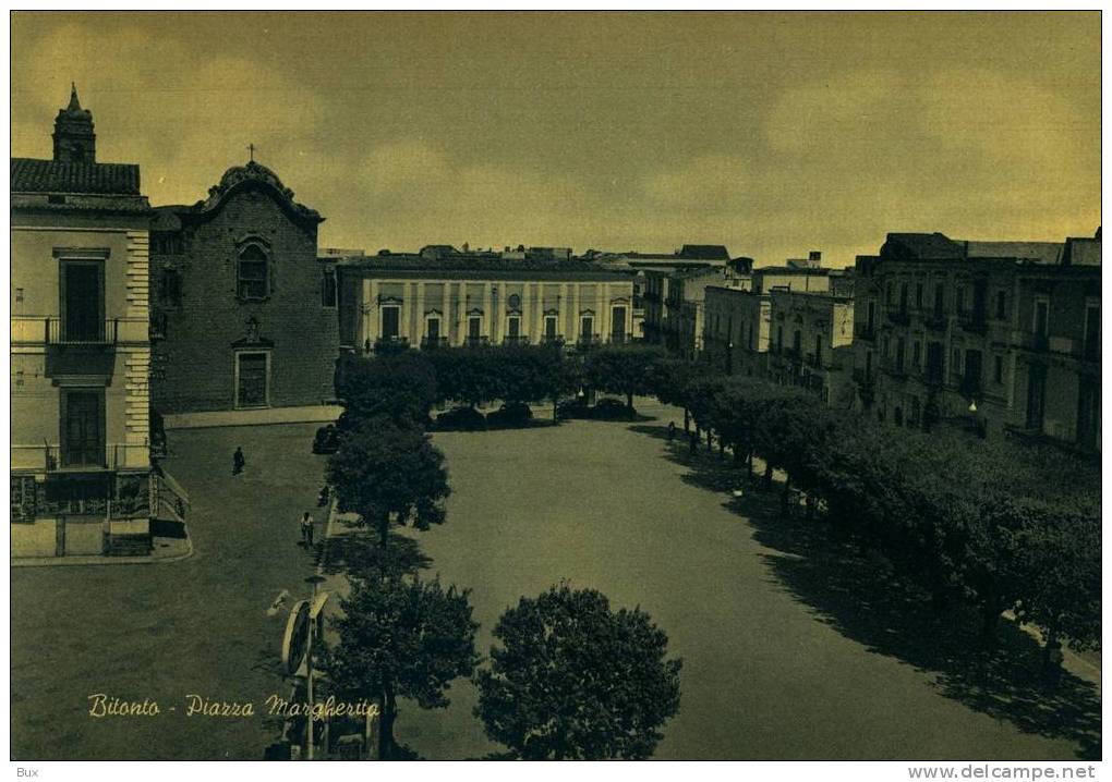 BITONTO PIAZZA MARGHERITA PUGLIA BARI  NON VIAGGIATA  COME DA FOTO IMMAGINE  LUCIDA COLOR SEPPIA - Bitonto