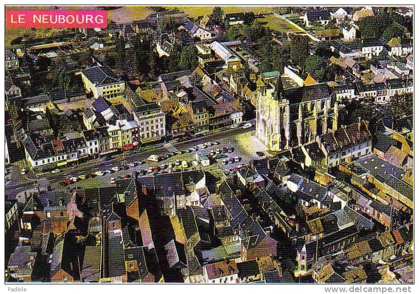 Carte Postale  27.  Le Neubourg  Vue D´avion Trés Beau Plan - Le Neubourg