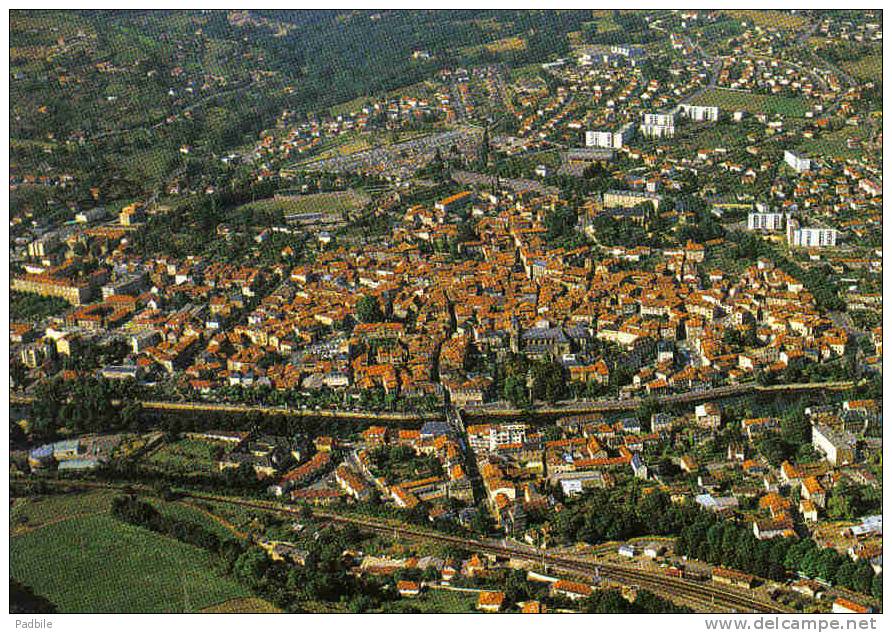 Carte Postale  46.  Figeac Vue D´avion   Trés Beau Plan - Figeac