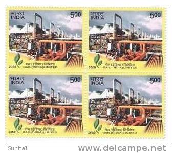 Petrolium, Natural Gas, CNG, Bus, Automobile, Energy, Pipeline, Block Of 4 Stamps, India, - Gaz