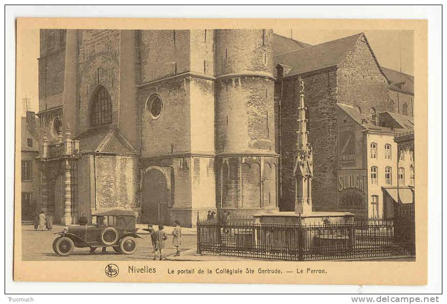 C7870 - NIVELLES - Le Portail De La Collégiale Ste Gertrude - Le Perron - Nivelles