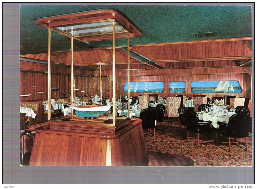 Bermuda - Southampton Princess Hotel - The Newport Room - Bermuda