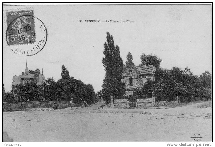 91..VIGNEUS..CP..LA PLACE DES FETES..CHATEAU.VILLA..EDIT..F.F.PARIS N° 27....1916 - Vigneux Sur Seine