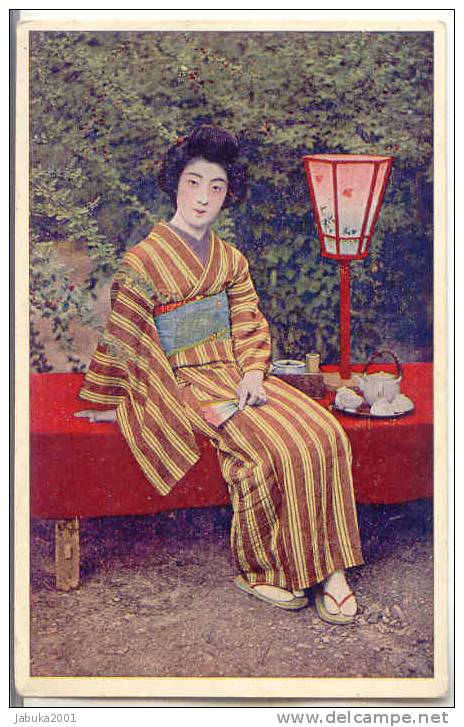 JAPAN JAPANESE GEISHA IN COSTUME OLD POSTCARD #004 - Non Classés