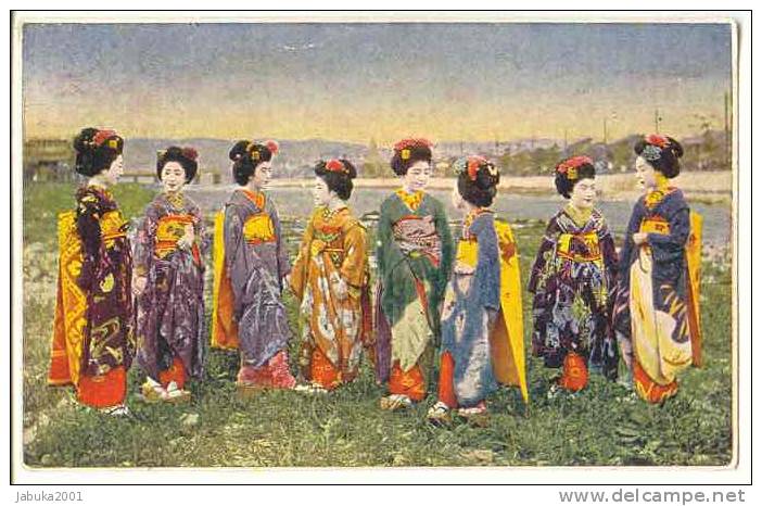 JAPAN JAPANESE GEISHA IN COSTUME OLD POSTCARD #038 - Unclassified